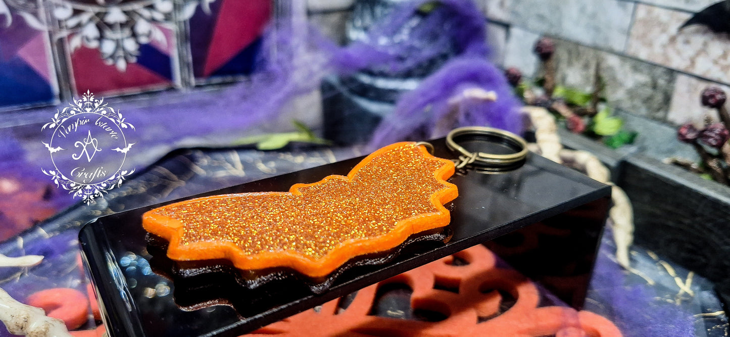 LLAVERO GOTHIC ORANGE BAT (brilla en la oscuridad)